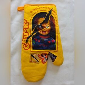 Chucky Yellow Oven Mitt